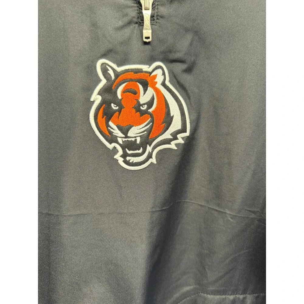 NFL‎ Bengals Football Windbreaker Jacket Size M Spellout